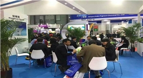 銀箭鋁粉鋁銀漿展會(huì)洽談合影02.jpg 銀箭鋁粉鋁銀漿展會(huì)洽談合影02.jpg